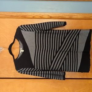 Women's 3/4 length sleeve sweater